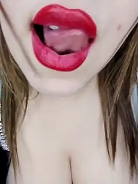 sexy-mariya online show from December 13, 2025, 11:32 pm