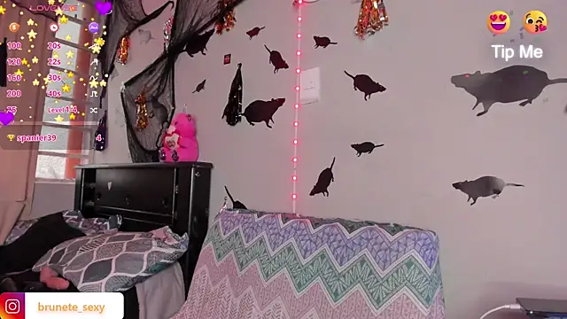 Brunettesexy0 online show from October 7, 2025, 7:11 pm