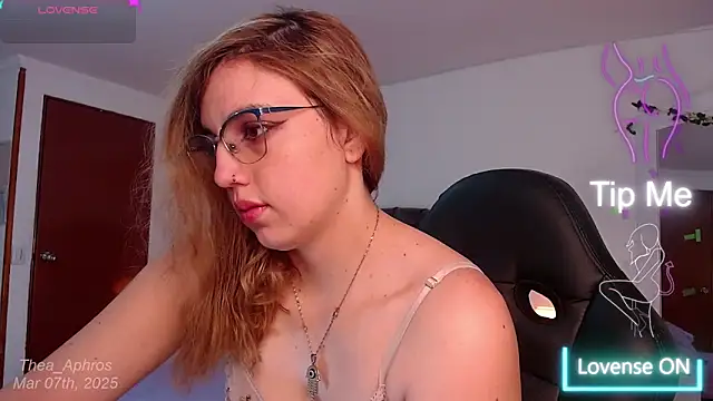 Snapshot of Thea_Aphros_ chatting on March 8, 2025, 2:34 am Thea Aphros online show from March 8, 2025, 2:34 am