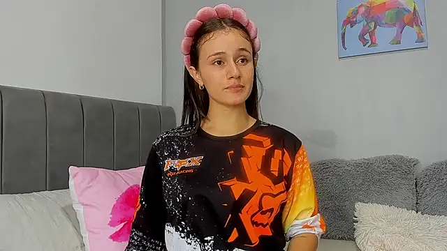 naughtyloverss online show from October 8, 2025, 4:26 pm