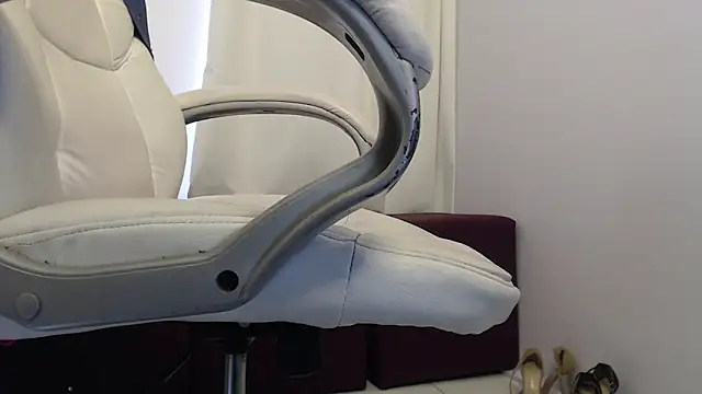 Abby Halliwey online show from December 29, 2024, 5:22 pm