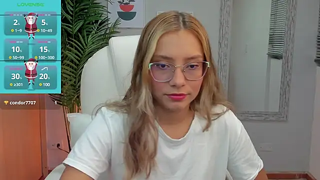 Mia Sanchez01 online show from December 14, 2024, 12:01 am