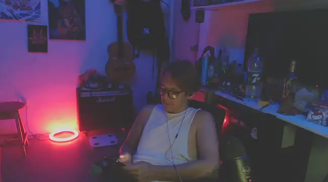 Snapshot of Pit_xxz chatting on December 18, 2024, 7:15 am Pit xxz online show from December 18, 2024, 7:15 am