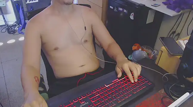 Snapshot of Pit_xxz chatting on January 25, 2025, 8:31 pm Pit xxz online show from January 25, 2025, 8:31 pm