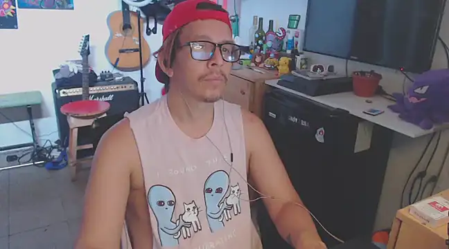 Snapshot of Pit_xxz chatting on January 26, 2025, 7:20 pm Pit xxz online show from January 26, 2025, 7:20 pm