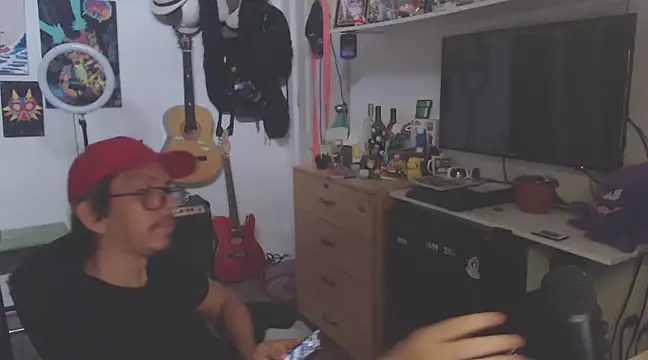 Snapshot of Pit_xxz chatting on February 12, 2025, 4:33 pm Pit xxz online show from February 12, 2025, 4:33 pm