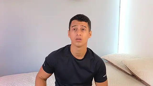 hot69temptation  online show from January 30, 2025, 2:47 pm