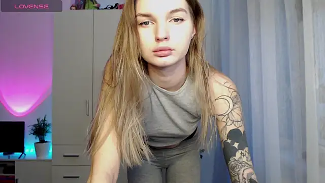 lounahyan online show from December 2, 2025, 11:59 am