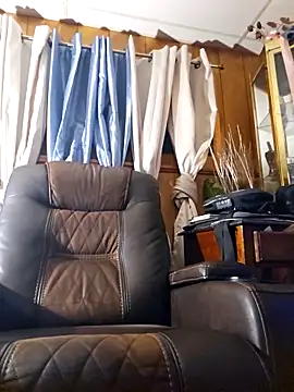 Snapshot of hungverrec chatting on September 27, 2025, 7:02 am hungverrec online show from September 27, 2025, 7:02 am