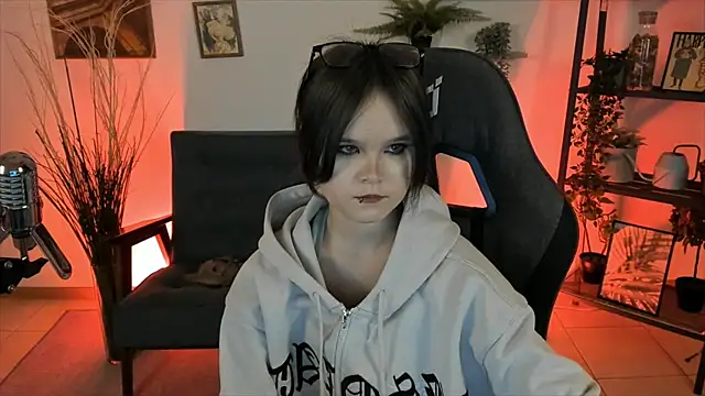 Elainebeness online show from December 1, 2024, 11:47 pm