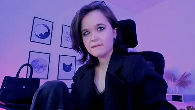 Elainebeness online show from December 18, 2024, 1:59 am