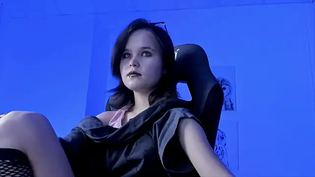 Elainebeness online show from December 25, 2024, 1:53 am