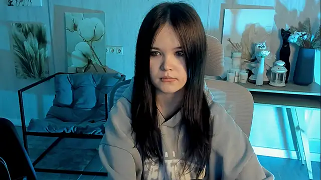 Elainebeness online show from November 13, 2025, 7:24 pm