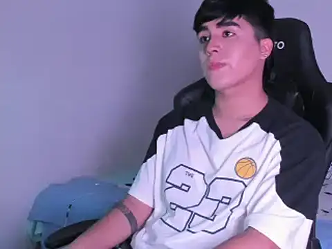 amon kyle online show from January 3, 2025, 4:22 am