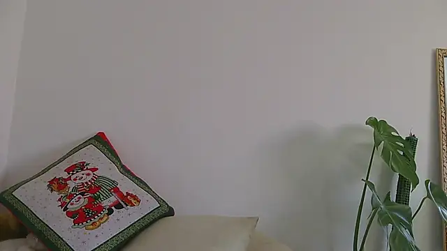 Miss oliviaa online show from December 14, 2024, 2:31 pm