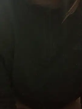 Miss oliviaa online show from December 17, 2025, 4:02 pm