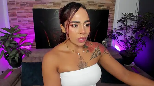 emilyfitness online show from June 11, 2026, 12:32 am
