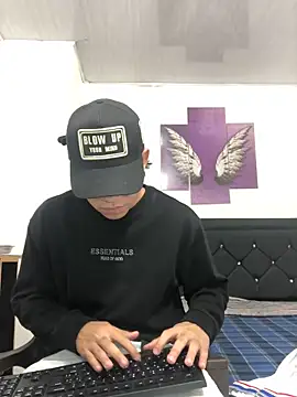 logannth online show from April 8, 2026, 4:34 am