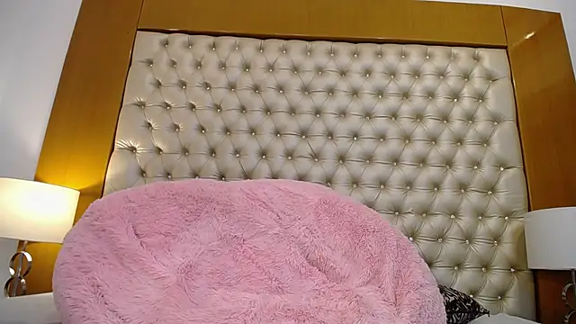 MegannMyerss online show from February 4, 2025, 1:56 am