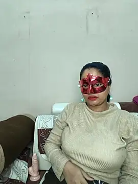 bigtitsqueen online show from February 6, 2026, 6:51 am