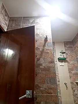 MirandaSoto online show from September 27, 2025, 6:29 am