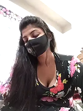 Cute-Lina online show from December 20, 2024, 3:14 am