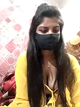 Cute-Lina online show from January 17, 2025, 11:49 am
