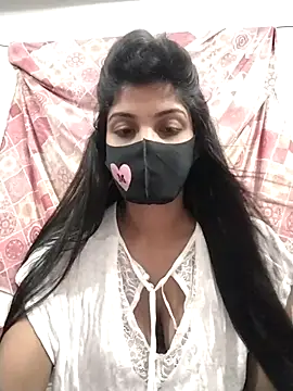 Cute-Lina online show from September 15, 2025, 4:07 pm