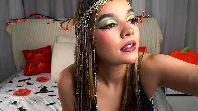 VeronaAppleberry online show from October 28, 2025, 11:36 am