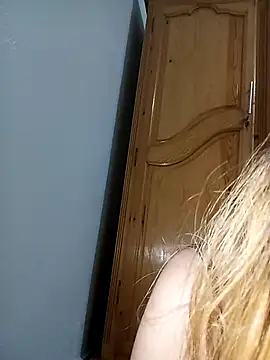 barbieelove online show from March 14, 2025, 1:48 am