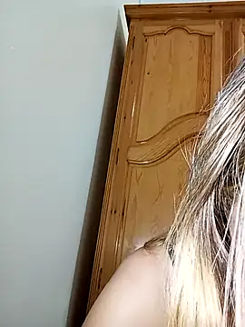 barbieelove online show from September 21, 2025, 2:51 pm