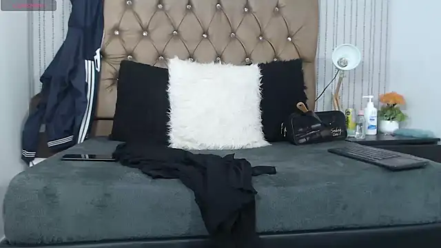 veneno hot online show from February 3, 2025, 1:19 pm