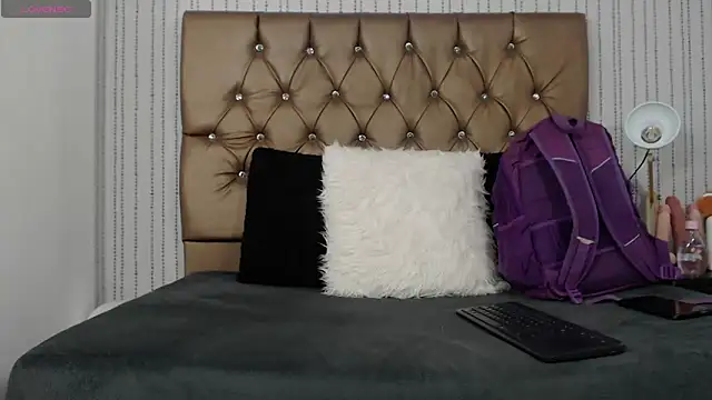 veneno hot online show from February 5, 2025, 1:22 pm