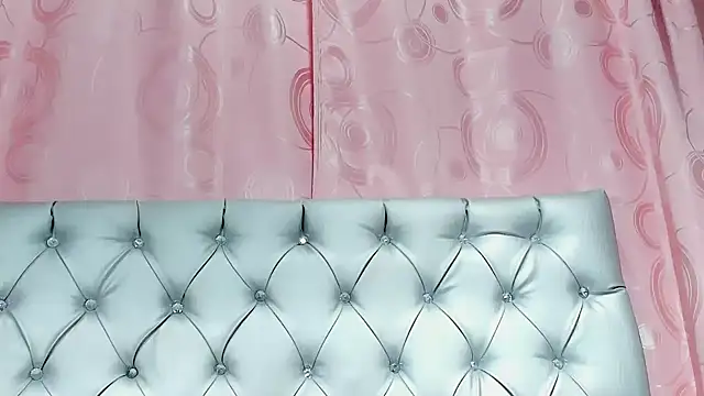 veneno hot online show from September 23, 2025, 12:52 pm