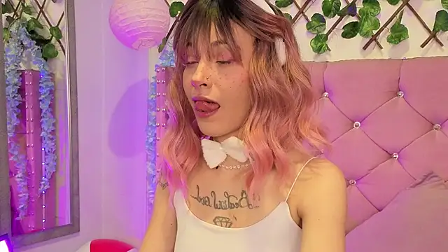 Snapshot of lauren_evans96 chatting on October 28, 2025, 3:43 am lauren evans96 online show from October 28, 2025, 3:43 am