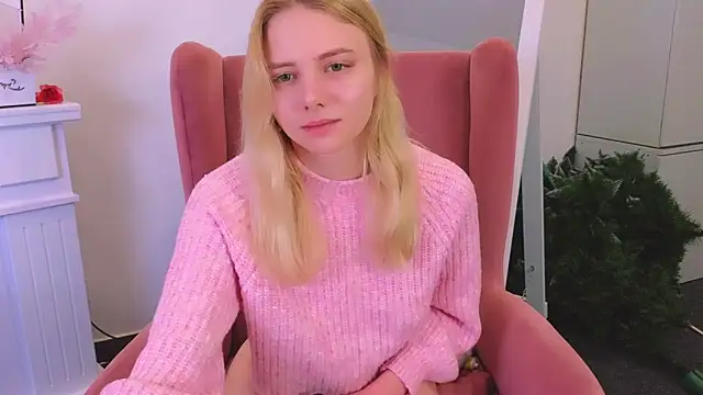 MirraBellanta online show from January 19, 2025, 12:49 am