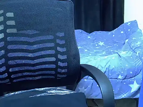 Horny-slut  online show from November 26, 2025, 1:12 pm