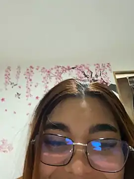 Anny arango  online show from September 13, 2025, 5:40 am