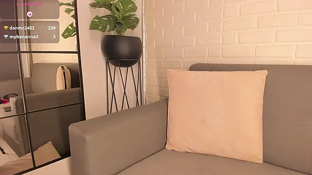 karina gomez 18 online show from March 1, 2025, 4:58 am