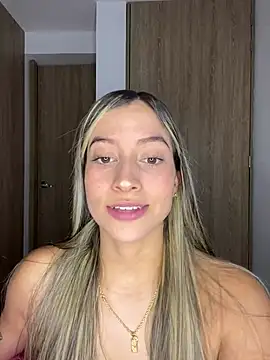 Issabela G1 online show from January 27, 2025, 11:11 pm