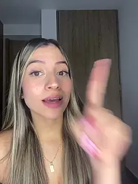 Issabela G1 online show from February 19, 2025, 3:50 am