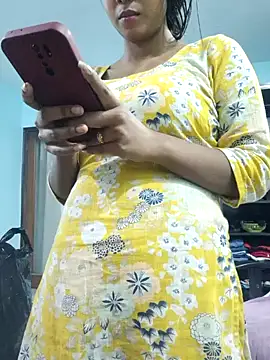 Snapshot of royaldoll-143 chatting on January 12, 2025, 5:01 pm royaldoll-143 online show from January 12, 2025, 5:01 pm