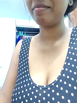 Snapshot of royaldoll-143 chatting on January 21, 2025, 8:21 pm royaldoll-143 online show from January 21, 2025, 8:21 pm