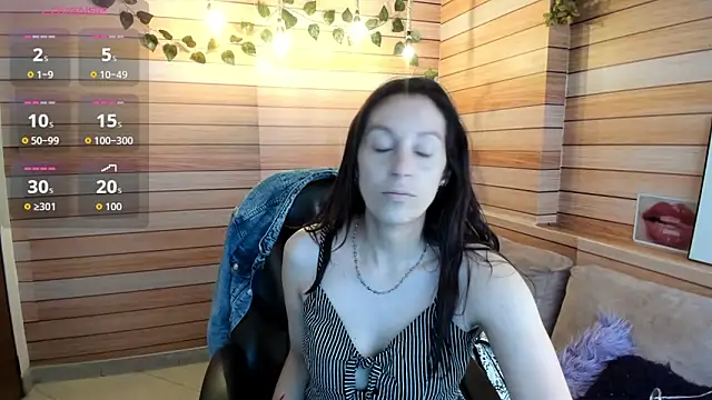 Nami sunny online show from October 15, 2025, 5:02 pm