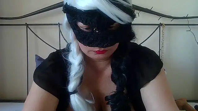 Ninalapiccolina online show from March 13, 2025, 4:12 pm