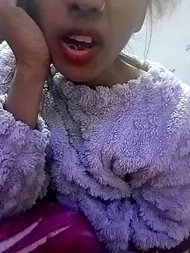 zoya khan25 online show from January 13, 2025, 4:08 pm