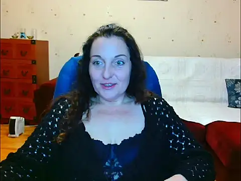 Snapshot of Alice3694 chatting on April 19, 2026, 2:44 am Alice3694 online show from April 19, 2026, 2:44 am