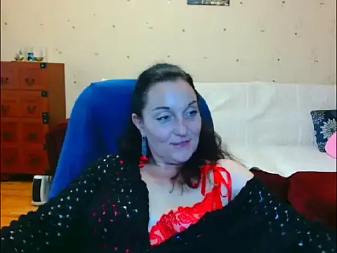 Snapshot of Alice3694 chatting on May 13, 2026, 6:44 am Alice3694 online show from May 13, 2026, 6:44 am