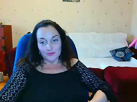 Snapshot of Alice3694 chatting on May 14, 2026, 6:42 am Alice3694 online show from May 14, 2026, 6:42 am