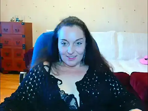 Snapshot of Alice3694 chatting on May 17, 2026, 5:38 am Alice3694 online show from May 17, 2026, 5:38 am